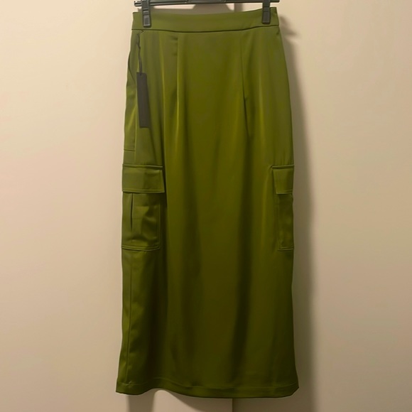 🌿Nwt House of Harlow 1960 plant green satin cargo pocket skirt slit midi XS - Picture 6 of 14
